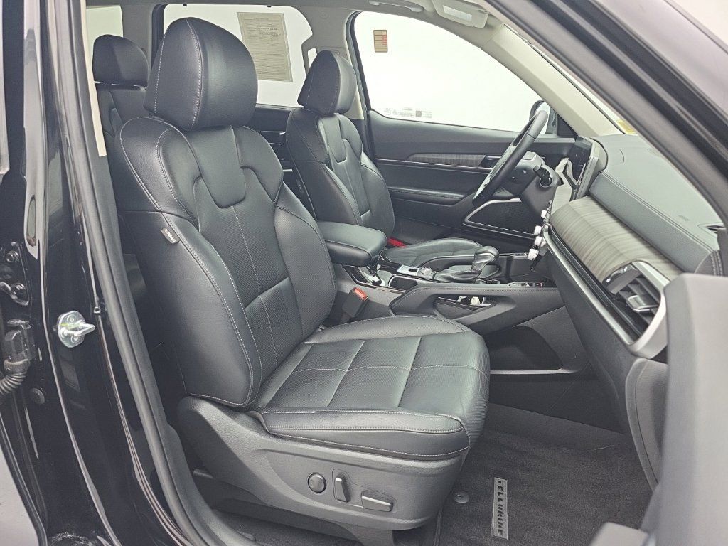 Used 2024 Kia Telluride EX w/ EX Captain's Chair Package AWD/4WD image 46