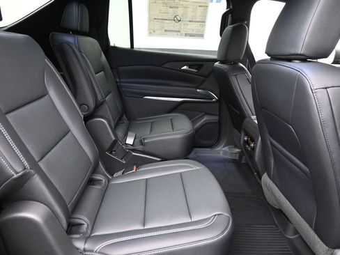 New 2026 Chevrolet Traverse LT w/ Sun and Wheel Package image 9