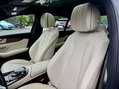 Used 2017 Mercedes-Benz E 300 image 11