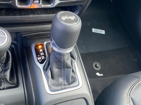 New 2026 Jeep Wrangler Unlimited Sahara AWD/4WD image 25