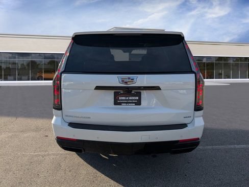 Used 2025 Cadillac Escalade Sport Platinum image 4