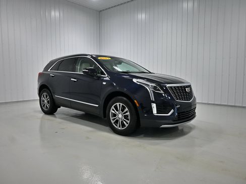 Used 2021 Cadillac XT5 Premium Luxury AWD/4WD image 3