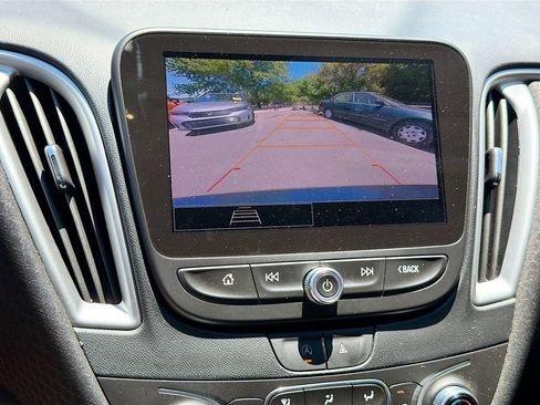 Used 2023 Chevrolet Malibu LT FWD image 14