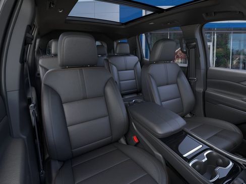 New 2026 Chevrolet Traverse High Country w/ LPO, Floor Liner Package AWD/4WD image 16