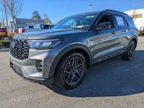 New 2026 Ford Explorer ST w/ Sun And Sound Package AWD/4WD image 8
