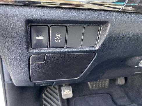 Used 2015 Toyota Avalon XLE image 23