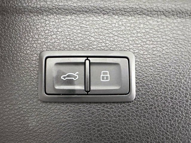 Used 2023 Audi Q5 Premium Plus AWD/4WD image 11