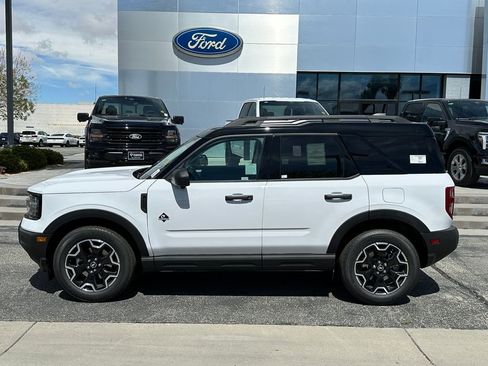 New 2026 Ford Bronco Sport Outer Banks AWD/4WD image 3