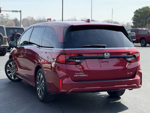 Used 2025 Honda Odyssey Elite image 6