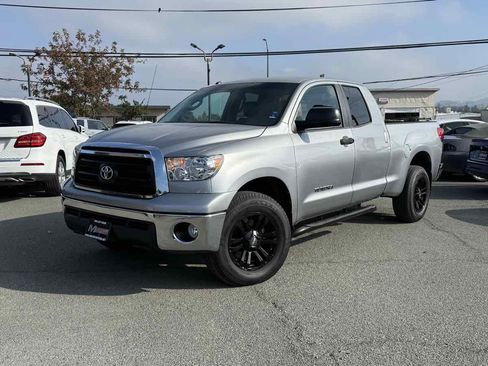 Used 2012 Toyota Tundra 4x4 Double Cab image 3