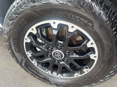 Used 2022 Toyota Tundra SR5 RWD image 40