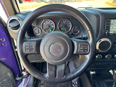 Used 2017 Jeep Wrangler Unlimited Sahara w/ Max Tow Package image 22