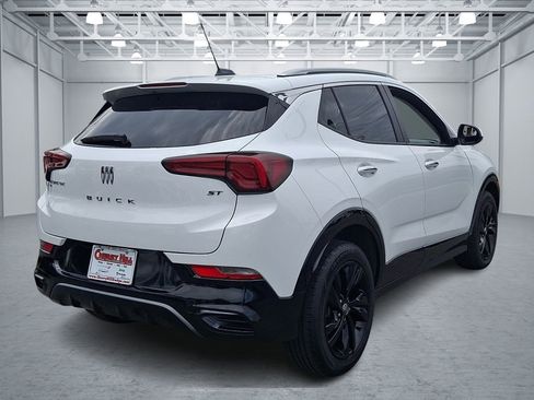 Used 2024 Buick Encore GX Sport Touring AWD/4WD image 9