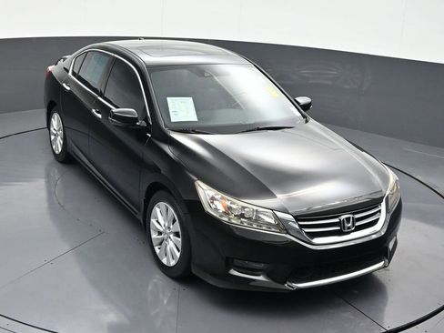 Used 2015 Honda Accord Touring image 22