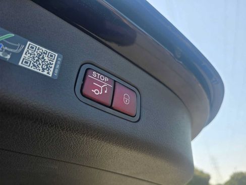 Certified 2025 Mercedes-Benz GLC 350e 4MATIC image 15