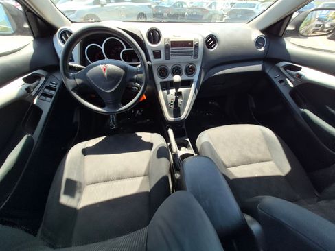 Used 2009 Pontiac Vibe w/ Preferred Package FWD image 24