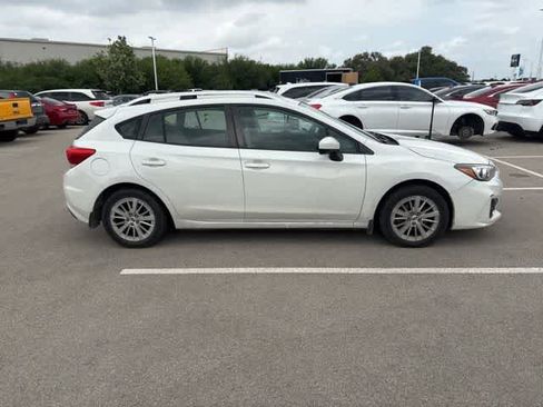 Used 2017 Subaru Impreza 2.0i Premium image 6