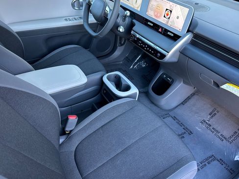 Used 2024 Hyundai Ioniq 5 SE image 18