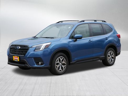 Certified 2022 Subaru Forester Premium w/ Popular Package #1 AWD/4WD image 3