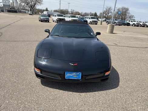 Used 2001 Chevrolet Corvette Convertible w/ Preferred Equipment Group2 RWD image 11