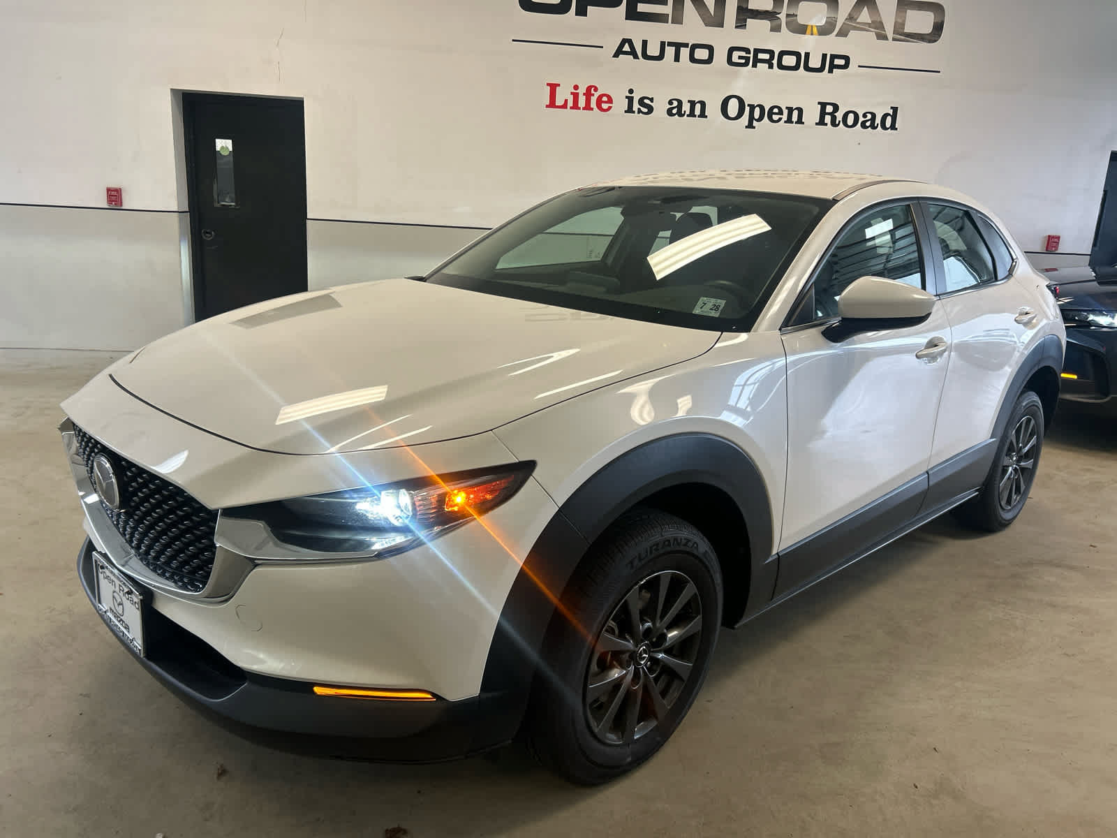 Used 2023 MAZDA CX-30 AWD 2.5 S image 2