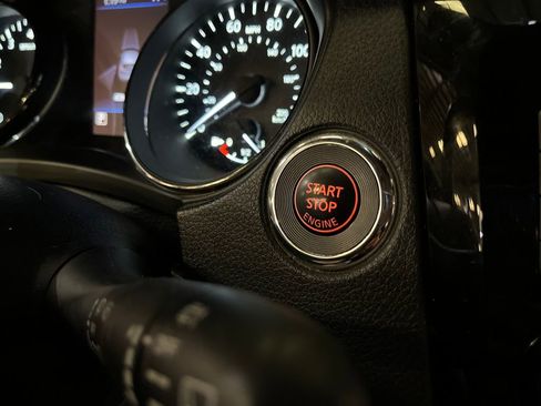 Used 2021 Nissan Rogue Sport SV AWD/4WD image 33