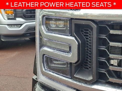 Used 2024 Ford F450 Limited image 9