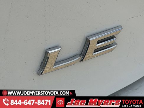 Used 2025 Toyota Camry LE image 11