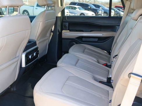 Used 2024 Ford Expedition Limited image 18