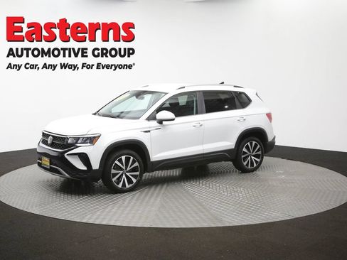 Used 2024 Volkswagen Taos SE FWD image 55