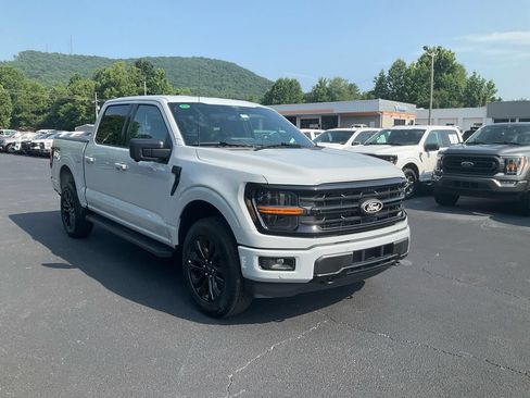 New 2026 Ford F150 XLT w/ Equipment Group 302A MID AWD/4WD image 3
