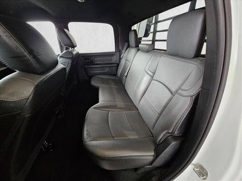 Used 2024 RAM 3500 Tradesman w/ Chrome Appearance Group AWD/4WD image 16