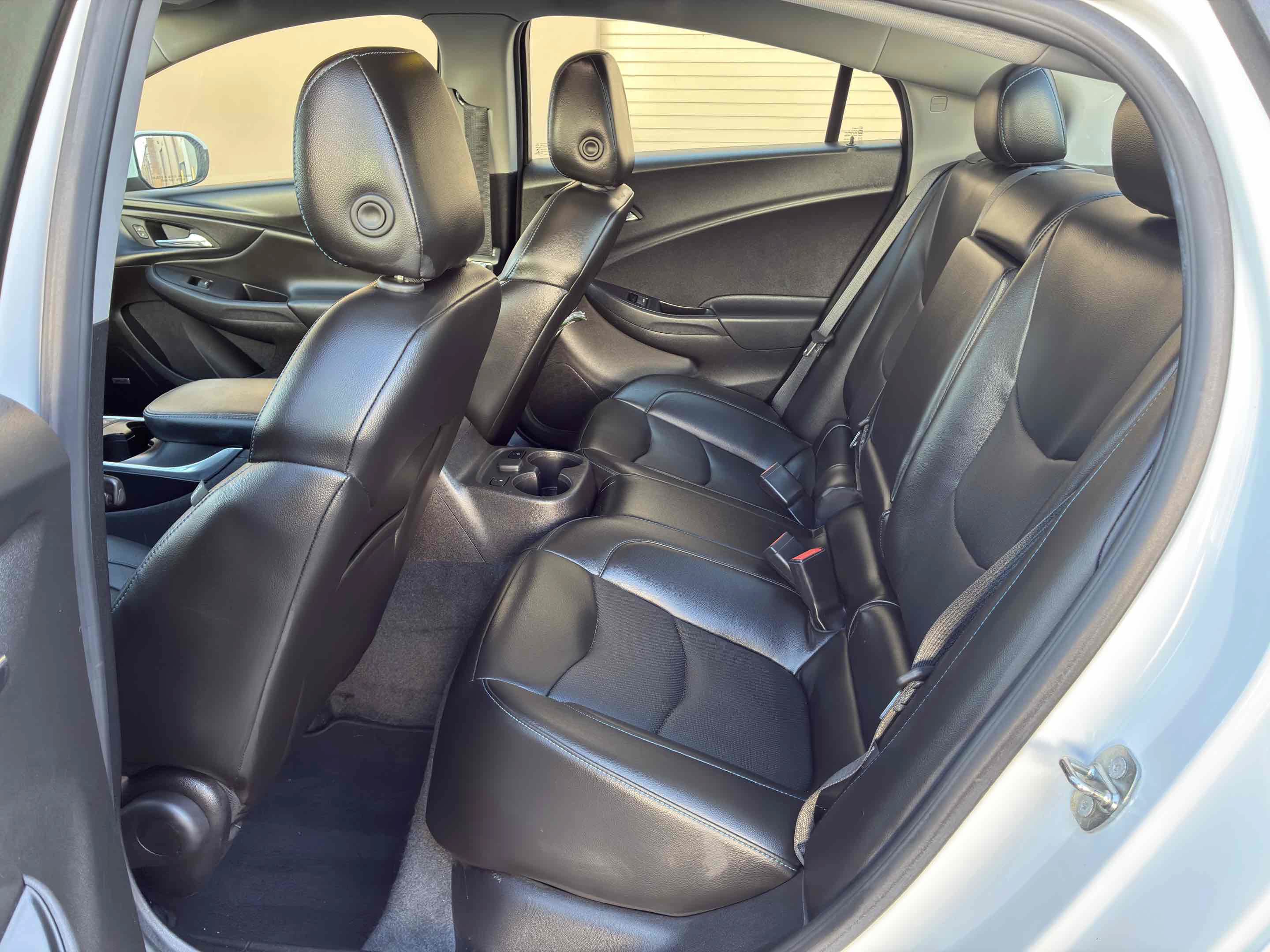 Used 2018 Chevrolet Volt Premier FWD image 50