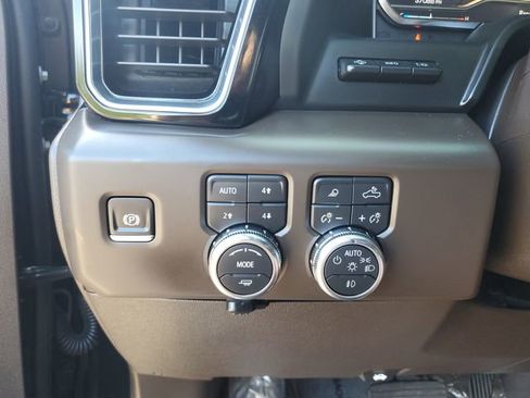 Used 2024 GMC Sierra 1500 Denali w/ Denali Reserve Package AWD/4WD image 30