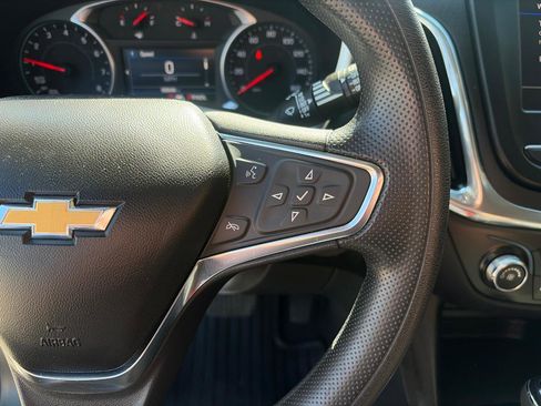 Used 2020 Chevrolet Equinox LT image 17