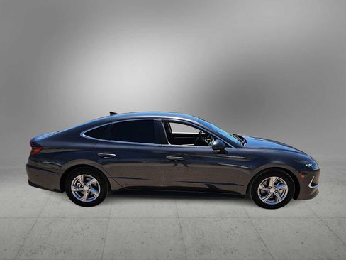 Used 2021 Hyundai Sonata SE FWD image 9