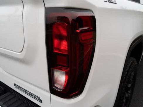 Used 2024 GMC Sierra 1500 Elevation image 41