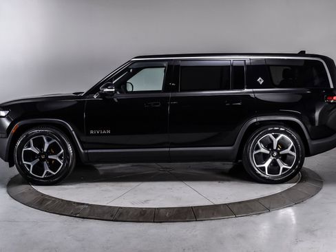 Used 2024 Rivian R1S Adventure AWD/4WD image 3