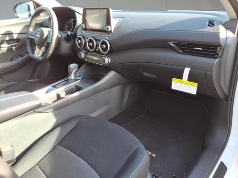 Used 2025 Nissan Sentra SV w/ All-Weather Package image 7