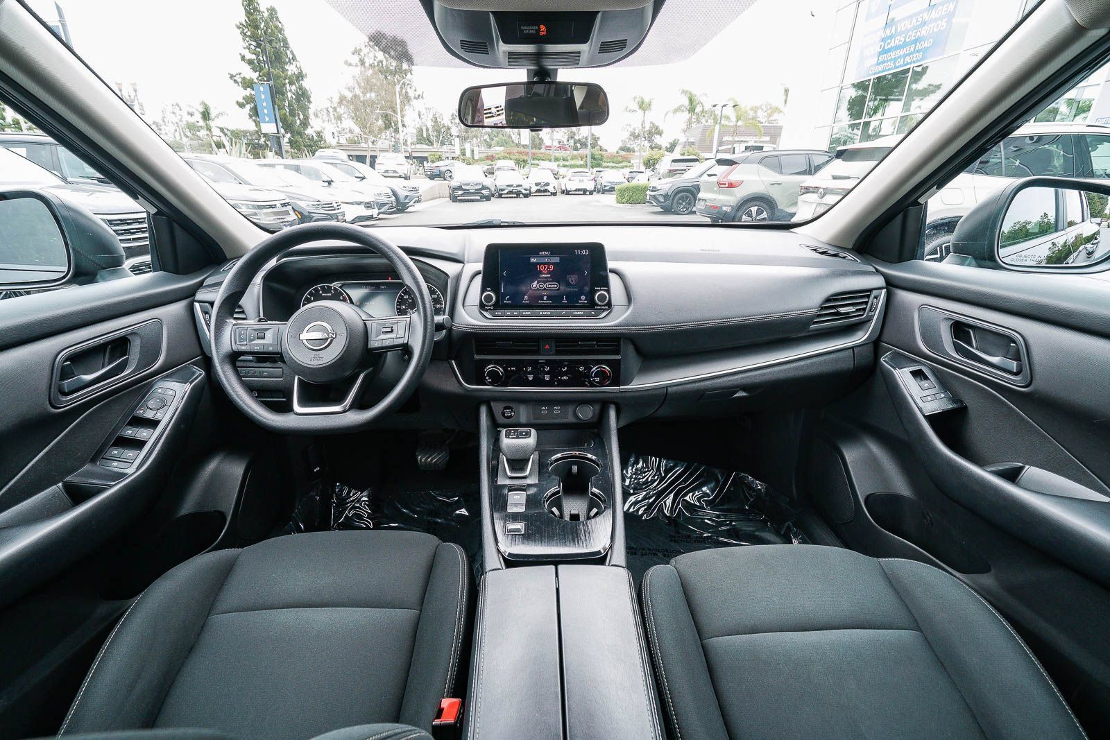 Used 2024 Nissan Rogue S FWD image 13