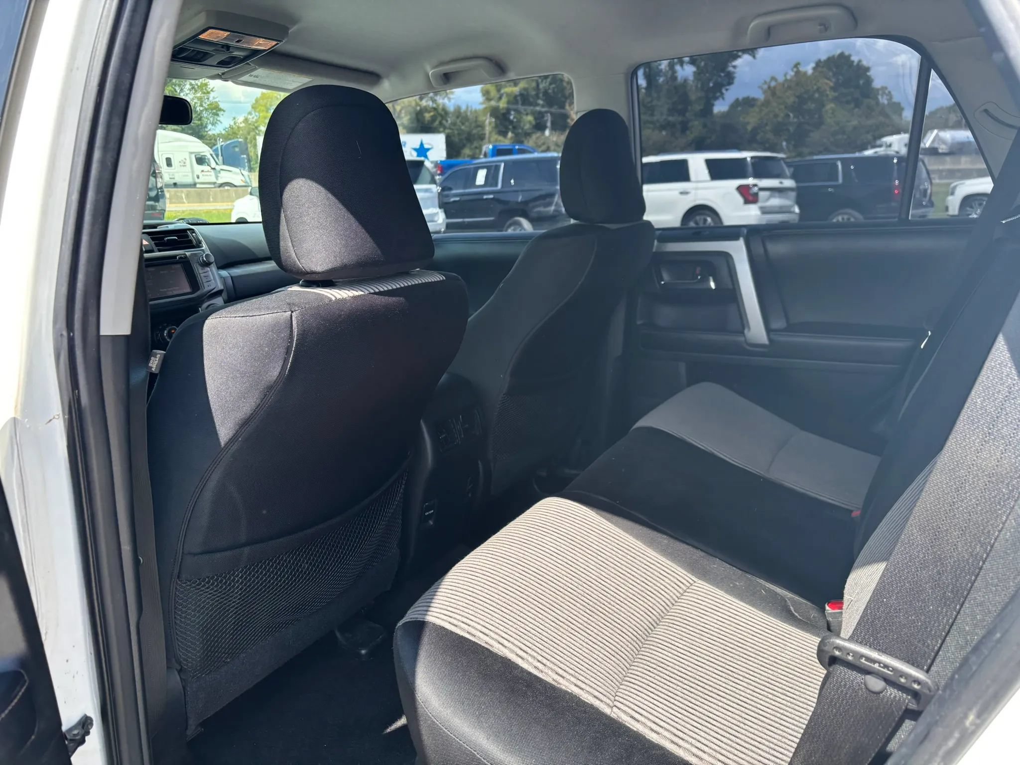 Used 2016 Toyota 4Runner SR5 AWD/4WD image 13