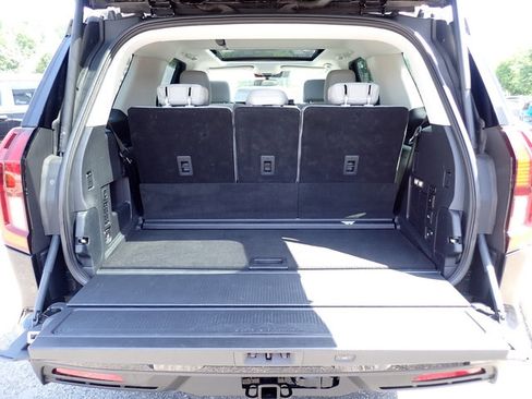 Used 2025 Ford Expedition Active AWD/4WD image 7