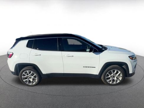 Used 2025 Jeep Compass Limited image 16