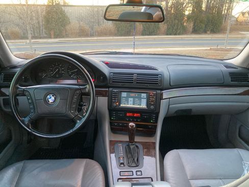 Used 2001 BMW 740iL image 12