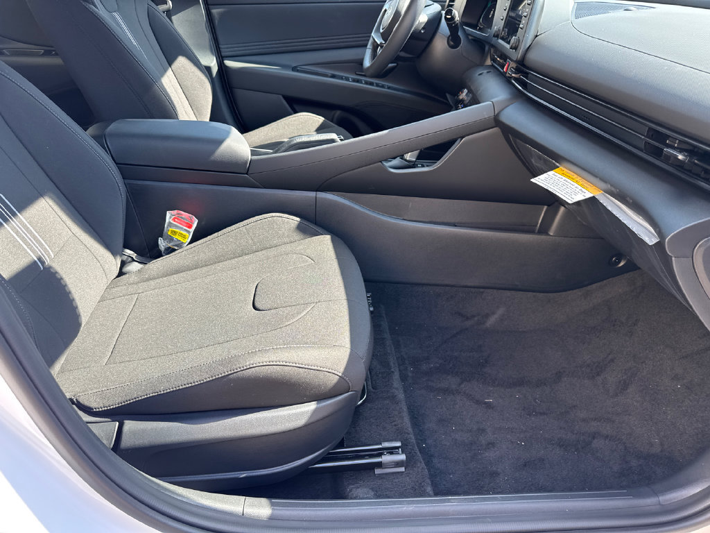 New 2026 Hyundai Elantra Sport FWD image 11