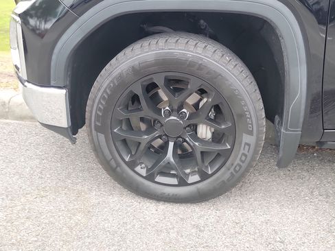 Used 2019 GMC Sierra 1500 SLT w/ SLT Premium Plus Package AWD/4WD image 30