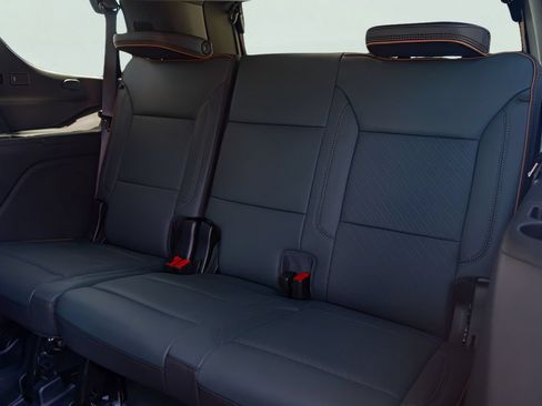 New 2026 GMC Yukon AT4 w/ AT4 Premium Package AWD/4WD image 19