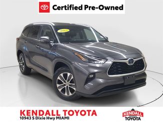 Certified 2023 Toyota Highlander XLE video 1