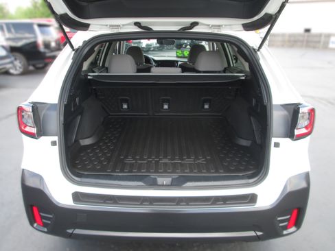 Used 2020 Subaru Outback Premium w/ Tech Package 1 AWD/4WD image 9