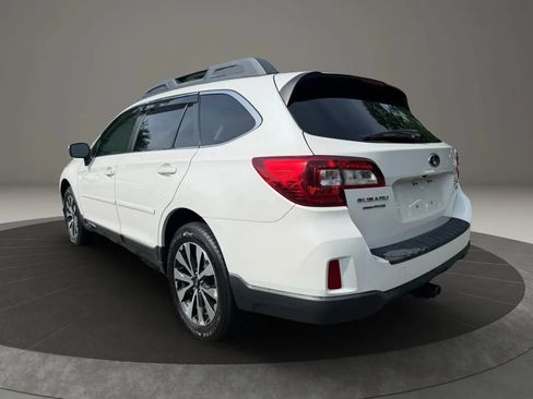 Used 2015 Subaru Outback 3.6R Limited AWD/4WD image 10